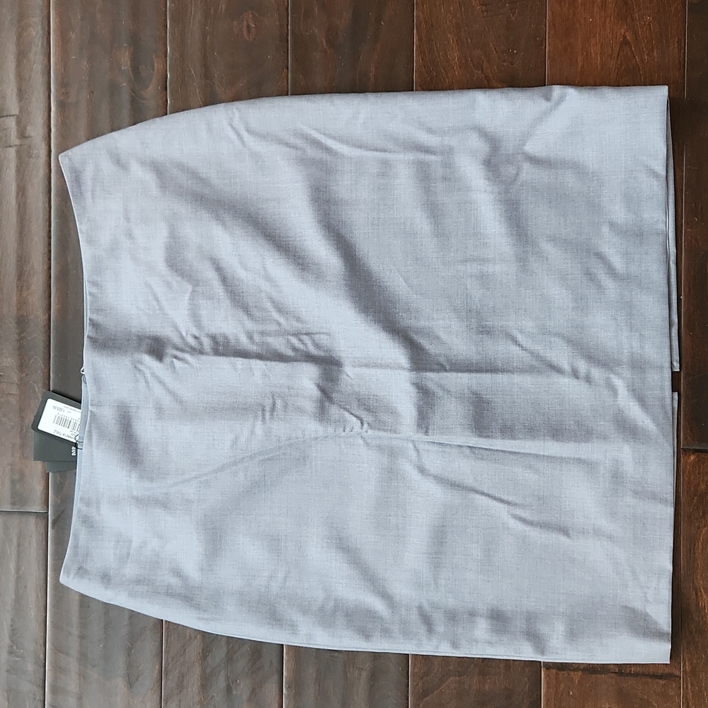 Giorgio Armani grey skirt NWT 2